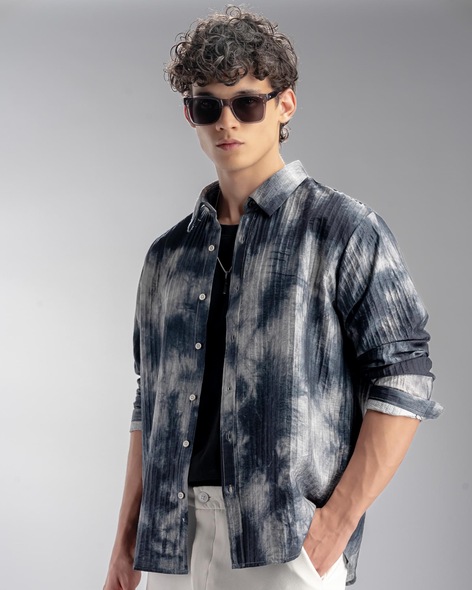 Snowpard Capri Crinkle Shirt Navy — texture detail, crinkle nylon close-up