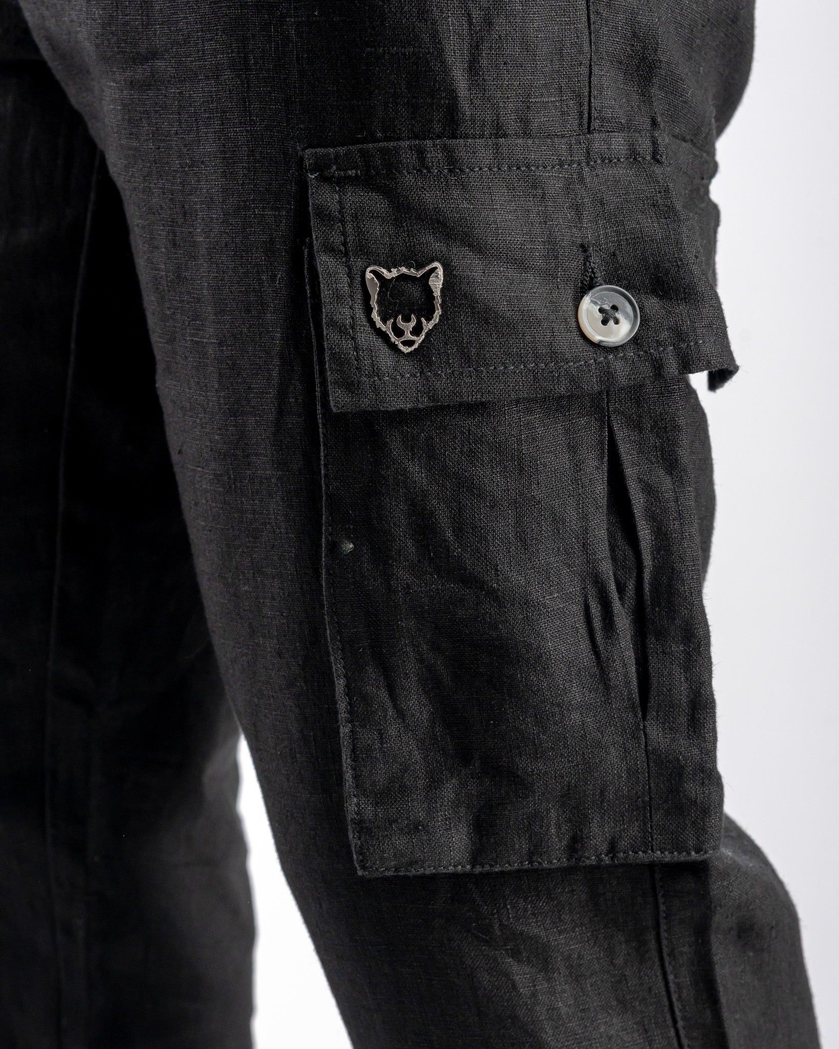 Snowpard Lida Linen Cargo — Black, rear view