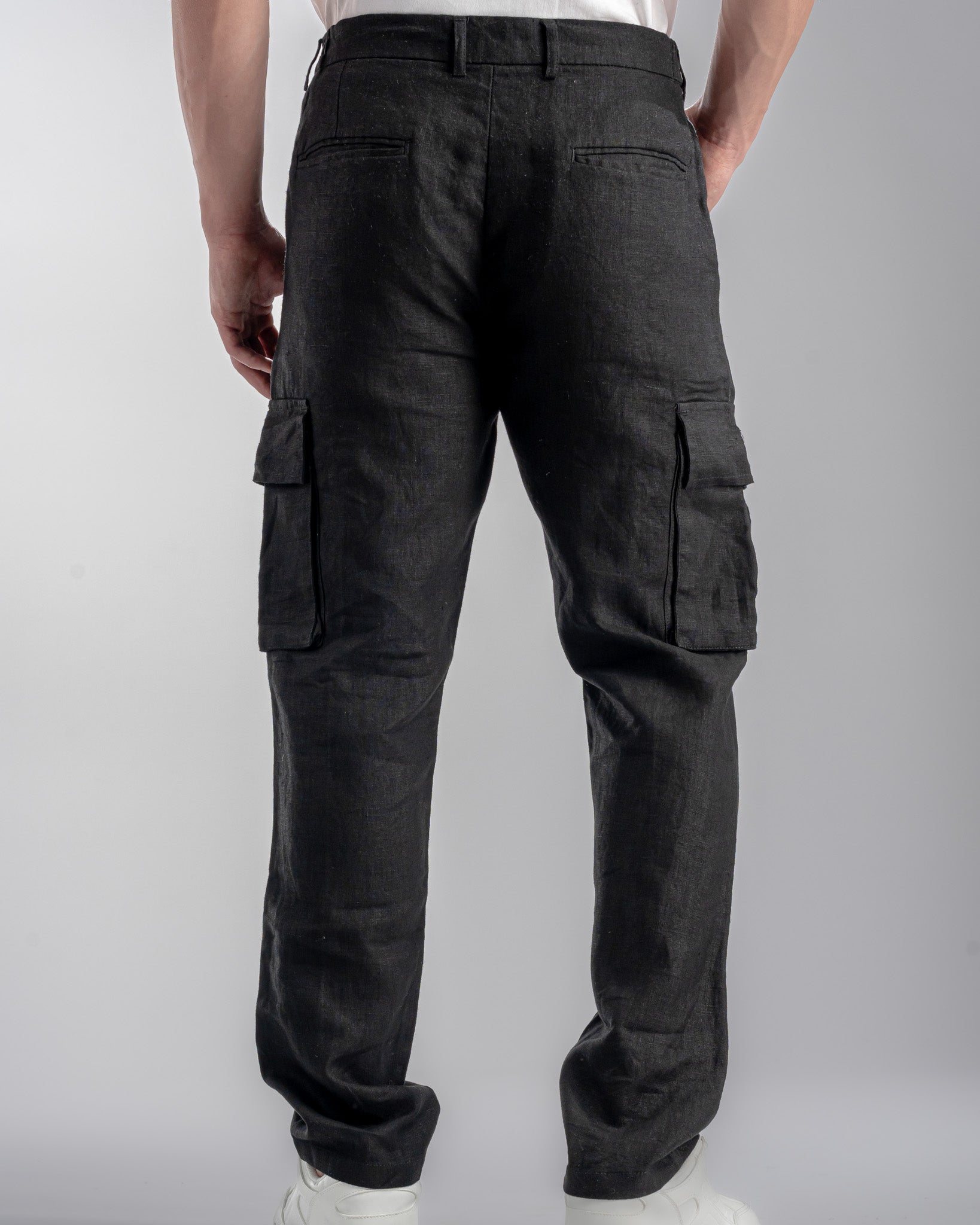 Snowpard Lida Linen Cargo — Black, pocket and cargo detail