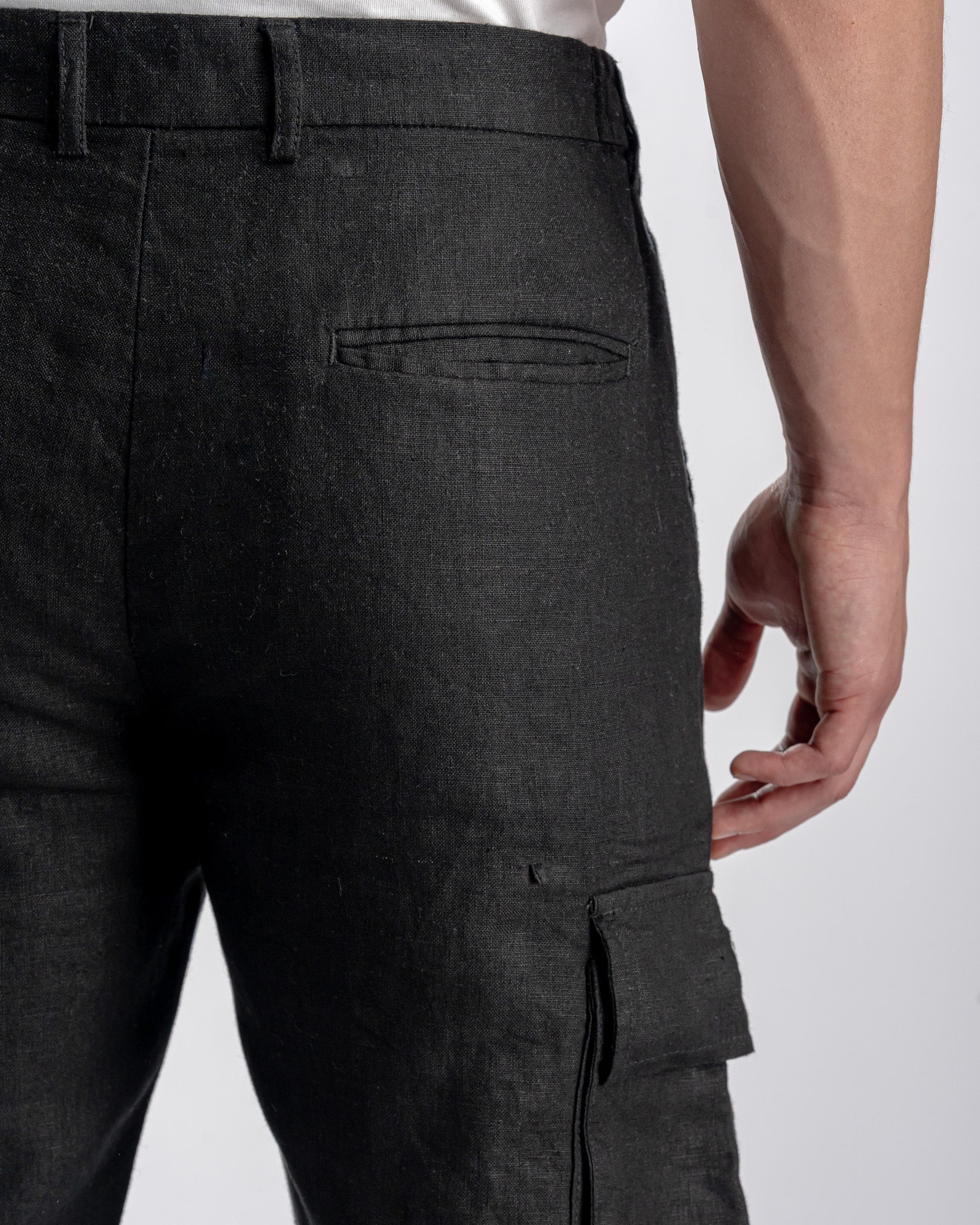 Snowpard Lida Linen Cargo — Black, flat lay