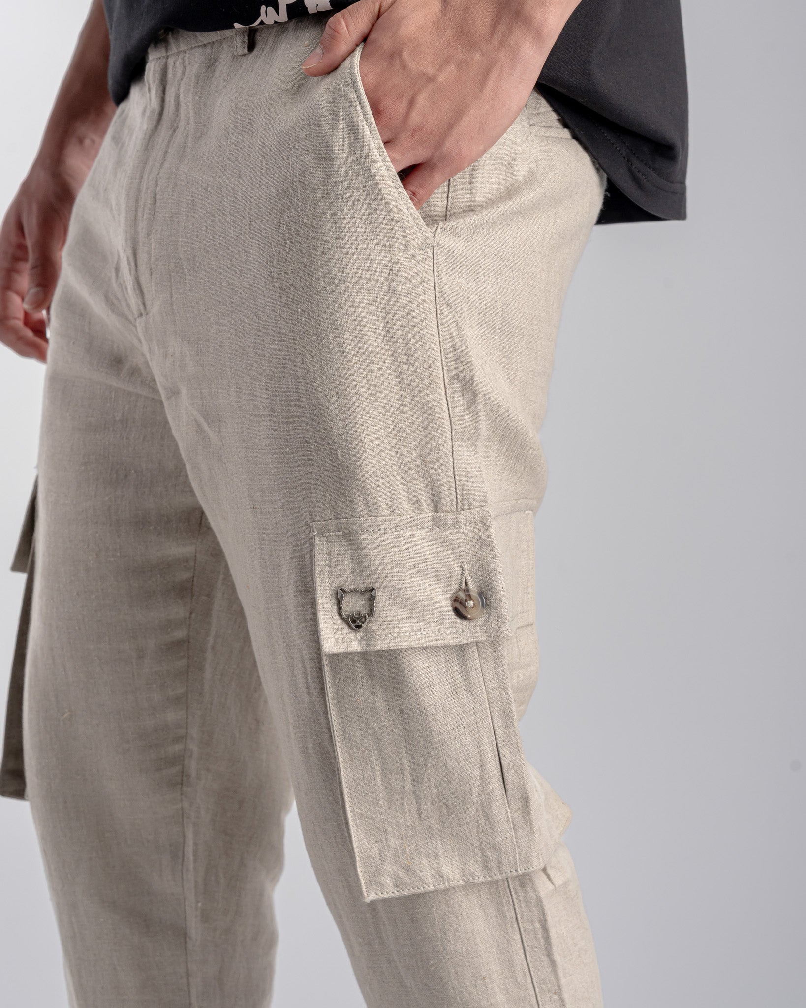 Snowpard Lida Linen Cargo — Sand, rear view