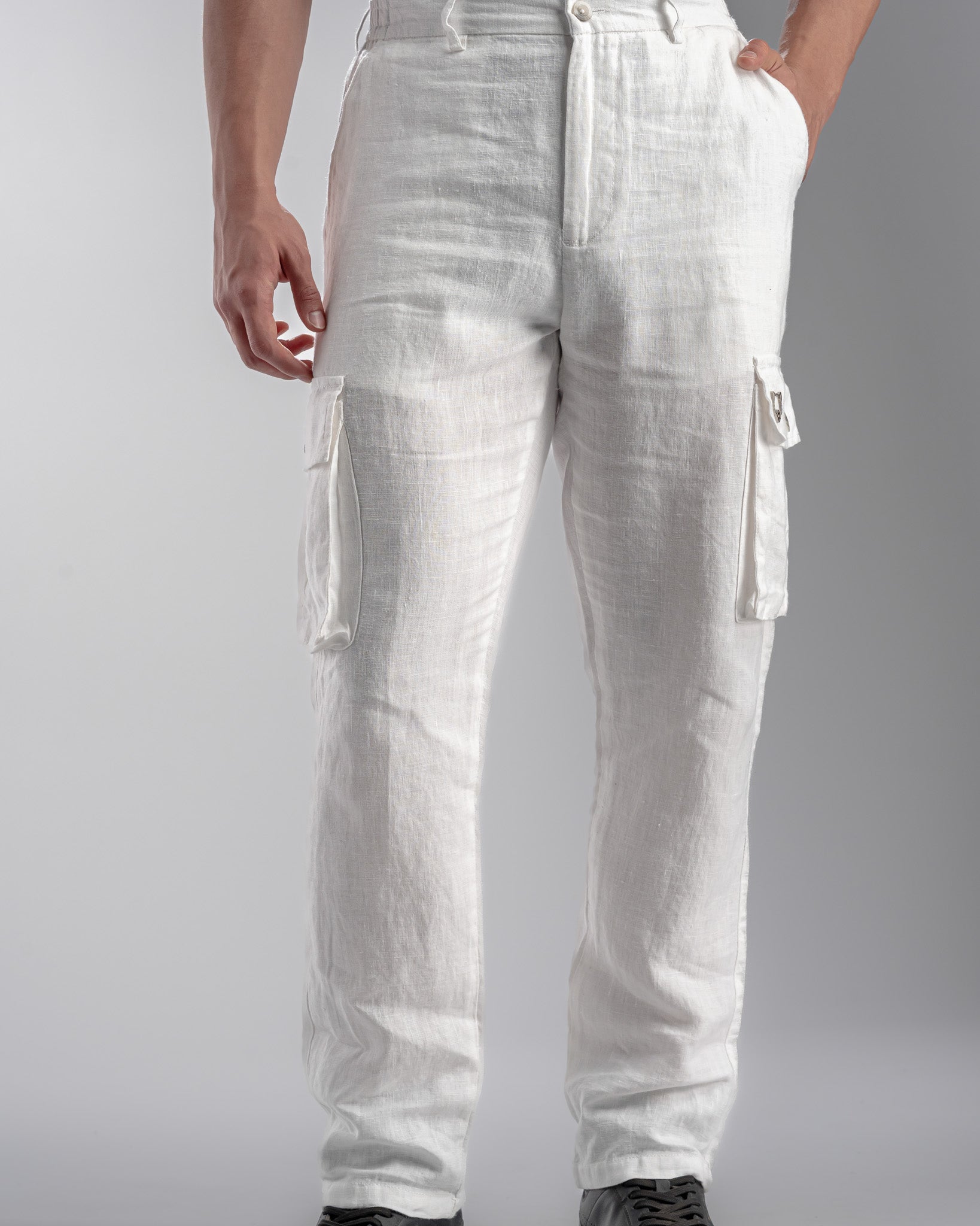 Snowpard Lida Linen Cargo — White, front view