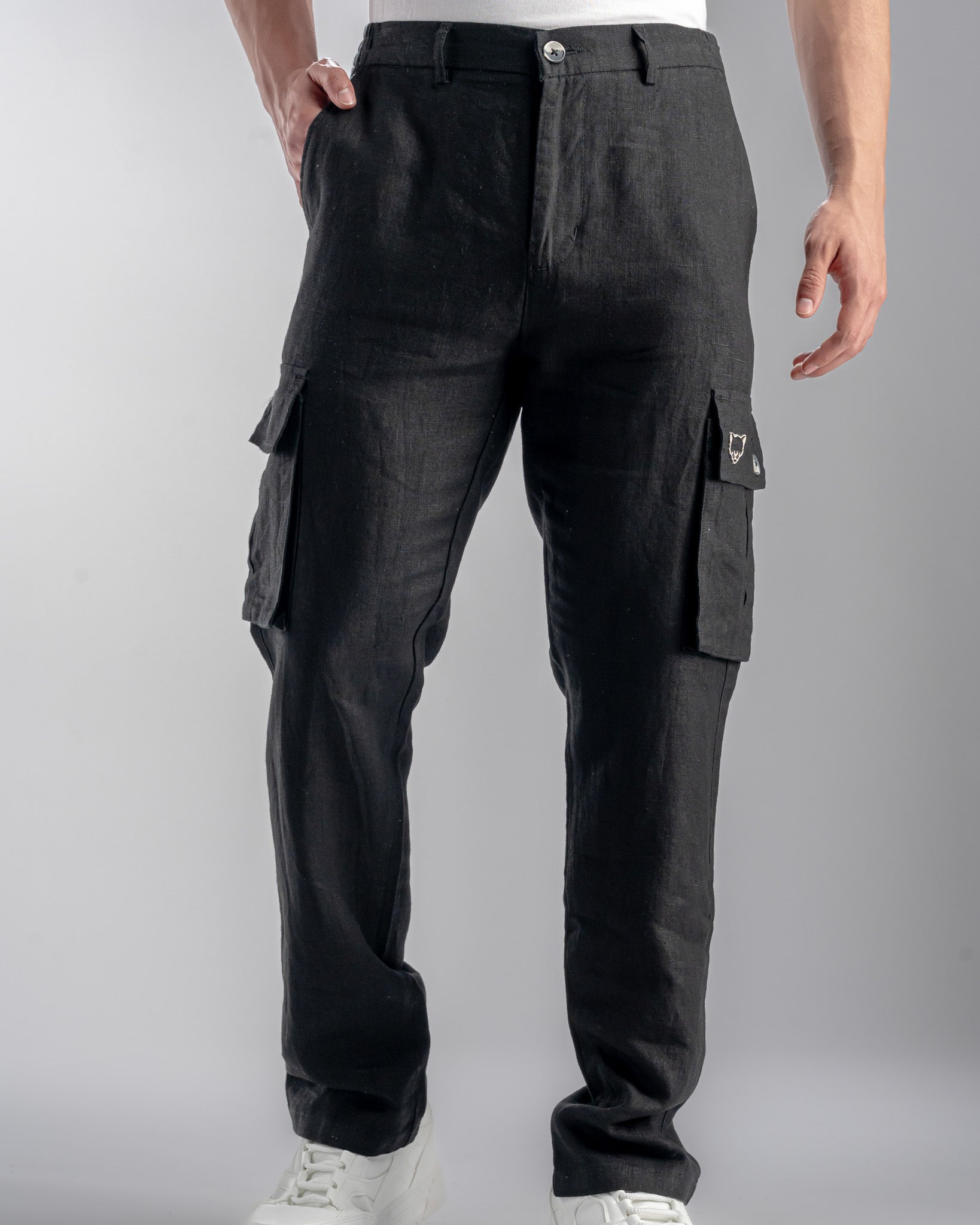 Snowpard Lida Linen Cargo — Black, close-up texture detail