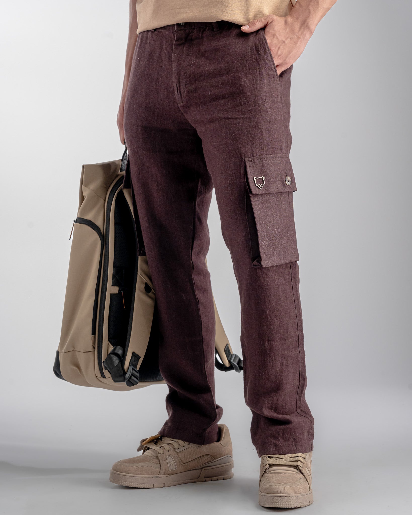 Snowpard Lida Linen Cargo — Maroon, front view