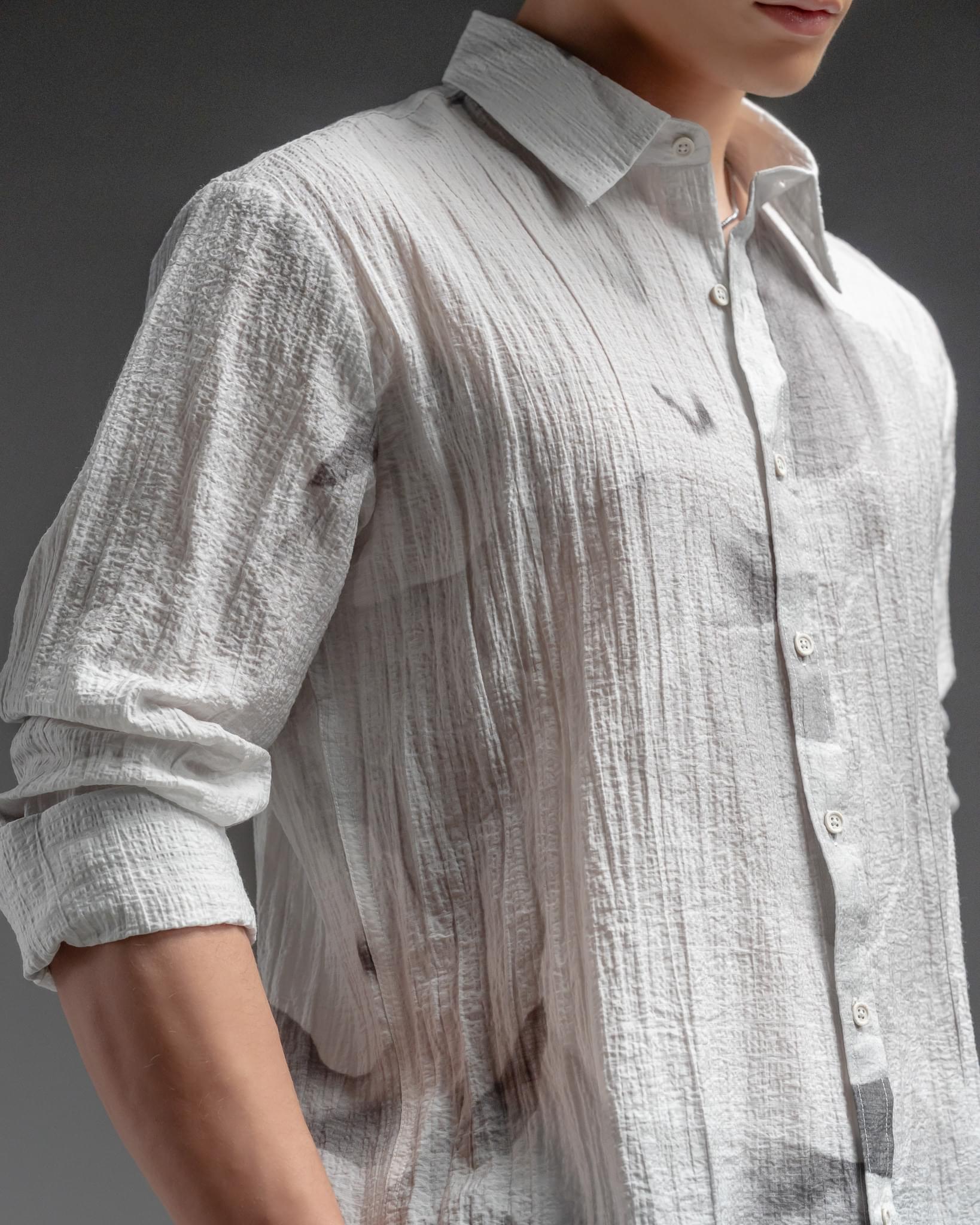 Snowpard Riva Crinkle Shirt White — texture detail, crinkle nylon close-up