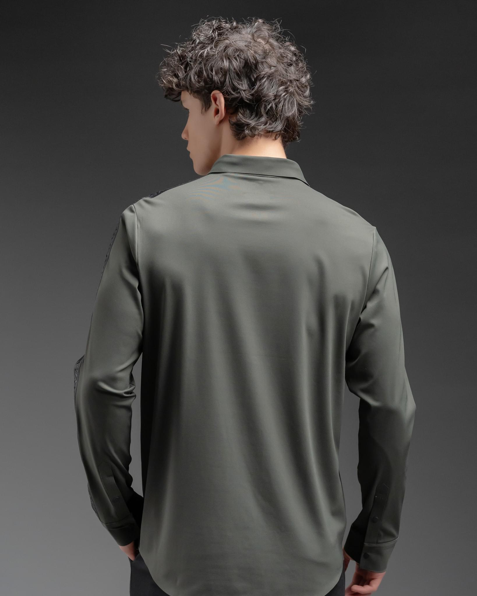 Snowpard Tacta Bonded Shirt Olive — detail view, tape detail bonded shirt