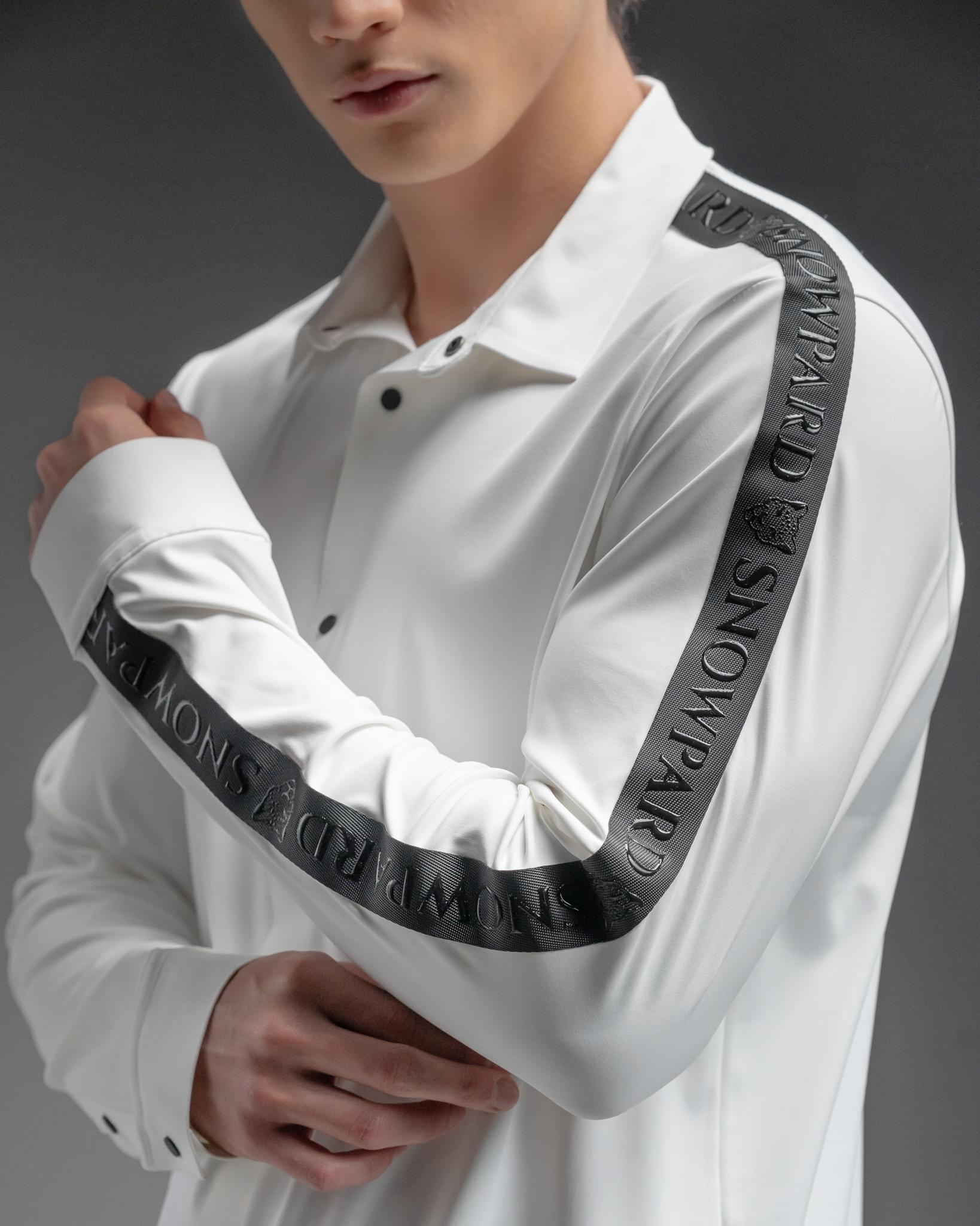 Snowpard Tacta Bonded Shirt White — detail view, tape detail bonded shirt